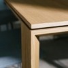 Mesa extensible moderna Iru de Ondarreta. Mobiliario de diseño
