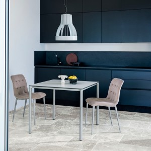 Mesa Moon de Bontempi. Catálogo de mesas fijas o extensibles de diseño italiano.
