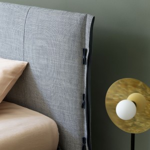 Cama Cuff de Bonaldo. Mobiliario de diseño italiano para dormitorios.