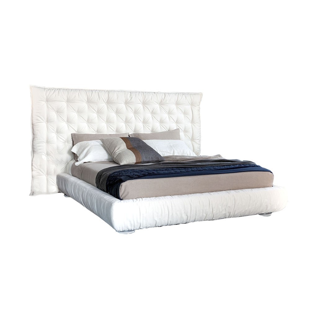 Cama Full Moon Alto de Bonaldo. Mobiliario de diseño para dormitorios.