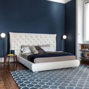 Cama Full Moon Alto de Bonaldo. Mobiliario de diseño para dormitorios.