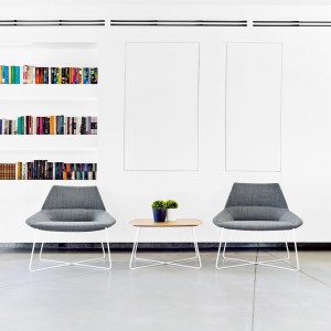 Butaca Dunas XL en acero Inclass. Butacas de diseño elegante para interiores.