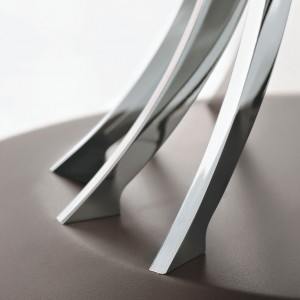 Mesa Radar de Alivar. Muebles modernos italianos. Mobiliario de diseño.