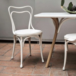 Silla Loos café Museum Tapizada GTV Thonet Vienna. Sillas de diseño.