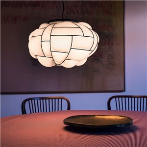 Lámpara suspensión Egg de Pallucco. Lámparas modernas de diseño.