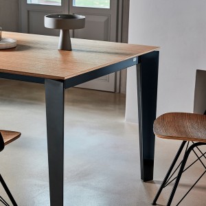 Mesa Cruz Madera de Bontempi. Muebles modernos italianos. Mesas extensible de diseño.