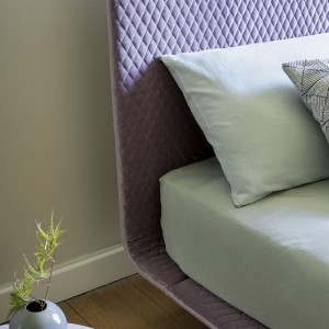 Cama Thin de Bonaldo. Mobiliario de diseño de camas individuales.