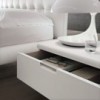 Mesita de noche Esprit de Alivar. Muebles modernos italianos. Mobiliario de diseño elegante.