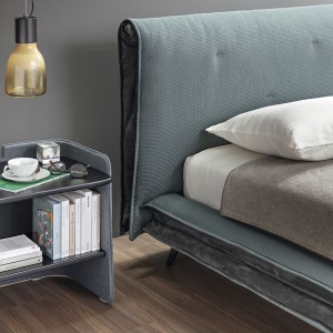 Mesita Parentesi de Bonaldo. Mobiliario de diseño de complementos.