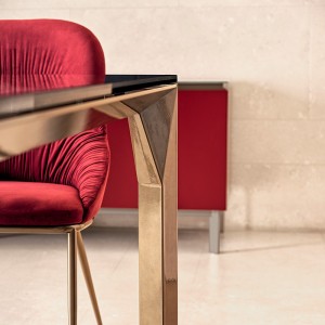 Mesa Mirage Cristal de Bontempi. Mesa de diseño italiano para comedor.