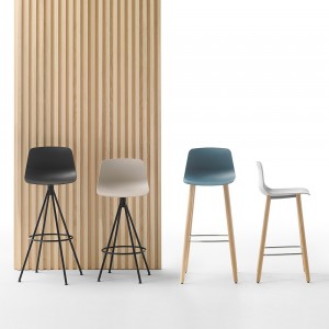 Taburete Varya giratorio Inclass. Taburete de diseño moderno y original para interiores.