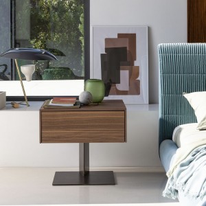 Mesita Wai de Bonaldo. Mobiliario de complementos para dormitorios.