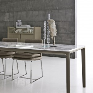 Mesa Board de Alivar. Muebles modernos italianos. Mobiliario de diseño.