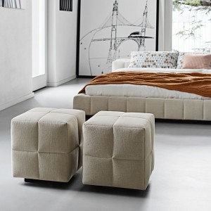 Pouf Squaring pequeño de Bonaldo. Mobiliario de diseño para complementos.