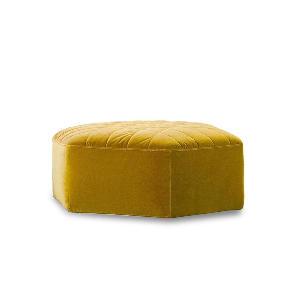 Pouf Panorama de Bonaldo. Moderno diseño de amplio mueble acolchado.