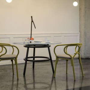 Mesa Magistretti 03 02 de GTV Thonet Vienna. Mesas de comedor redonda.