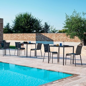 Mesa Moon Outdoor de Bontempi. Catálogo de mesas de diseño italiano para exterior.