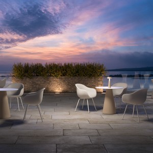 Silla Fade exterior del catálogo Plust Collection. Mobiliario original.