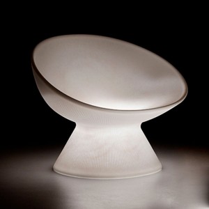 Sillón Fade Relax con luz para exteriores del catalogo Plust Collection.