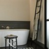 Escultura decorativa Ladder de GTV Thonet Vienna. Escalera perchero de diseño.