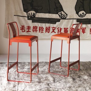 Taburete Mingx Respaldo de Driade. Mobiliario de diseño para interiores.