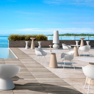 Mesa dining exteriores Colección Fade de Plust Collection. Mobiliario original.
