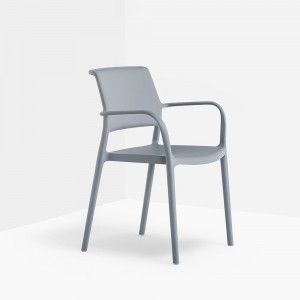 Sillón Ara 315 de Pedrali. Sillas de diseño. Silla moderna de exterior.