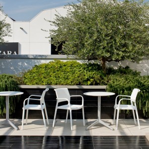 Sillón Ara 315 de Pedrali. Sillas de diseño. Silla moderna de exterior.