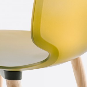 Silla Babila 2750 de Pedrali. Sillas de diseño. Sillas para comedor o contract.