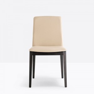 Silla Allure 735 de Pedrali. Sillas de diseño. Sillas modernas tapizadas.
