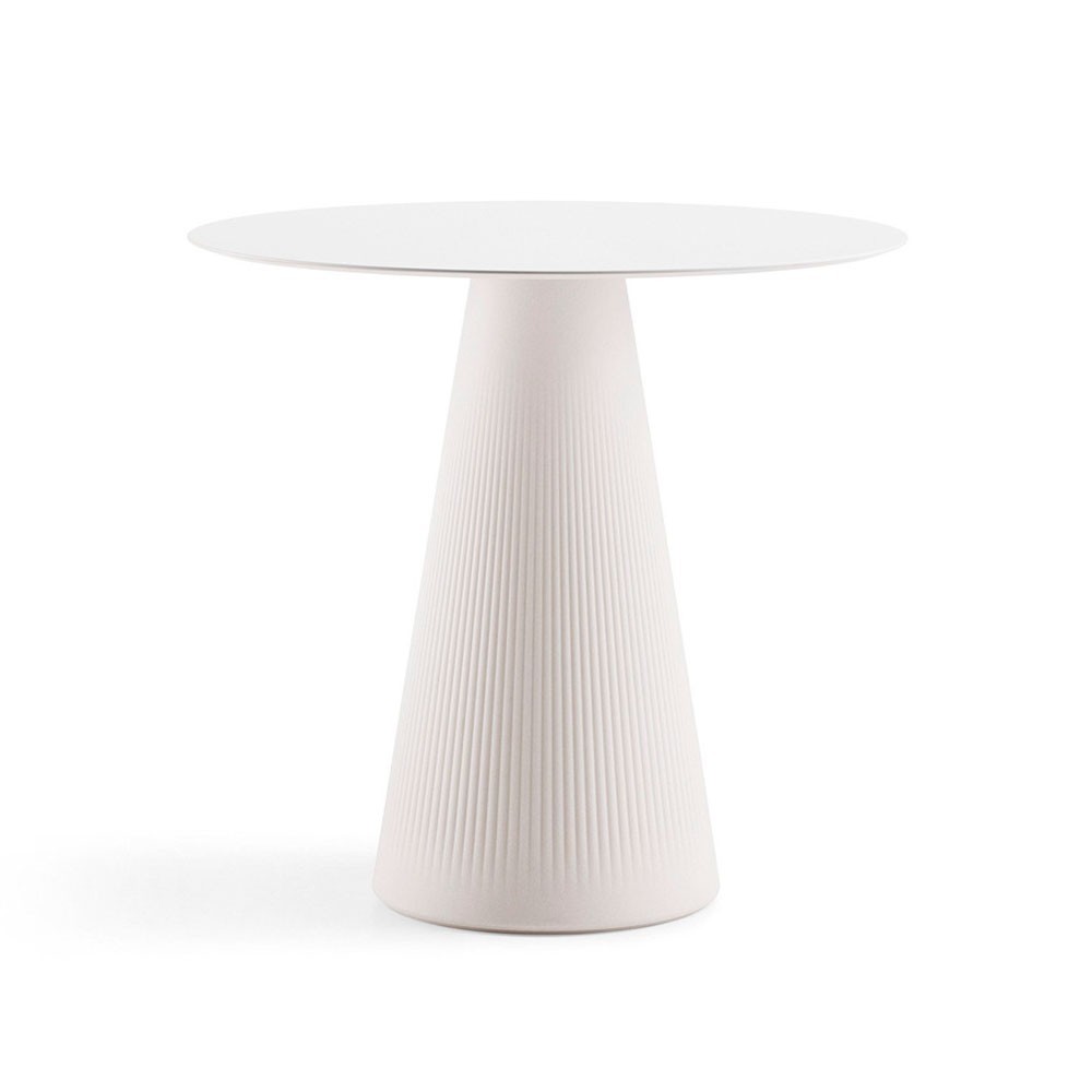 Mesa dining exteriores Colección Fade de Plust Collection. Mobiliario original.