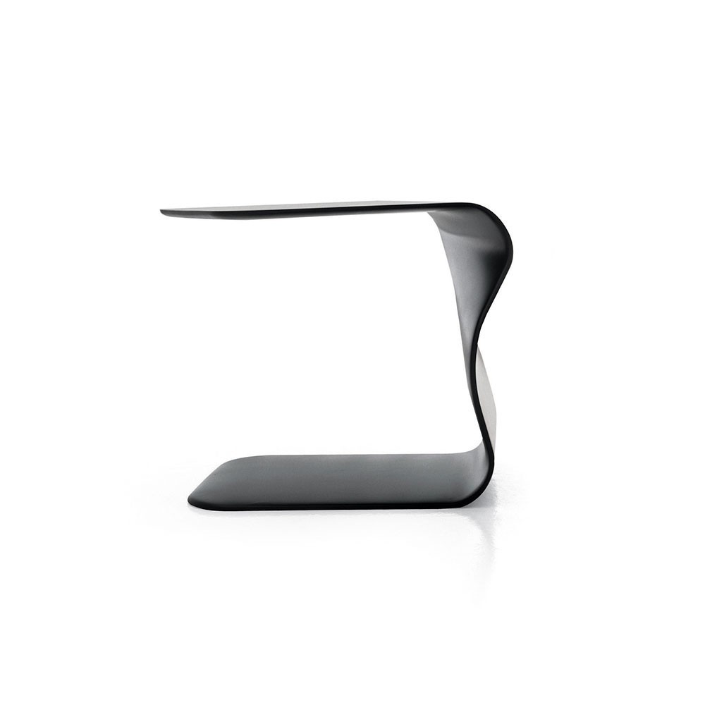 Mesa centro Duffy de Bonaldo. Mobiliario de diseño italiano para salón.
