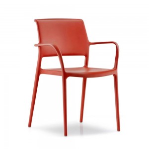Sillón Ara 315 de Pedrali. Sillas de diseño. Silla moderna de exterior.