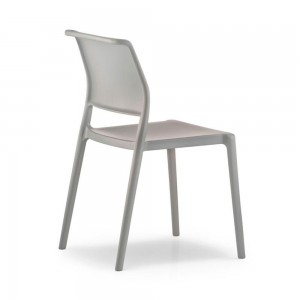 Silla Ara 310 de Pedrali. Sillas de diseño moderno. Sillas de plástico.
