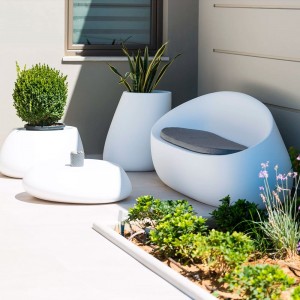 Macetero Stone de Diseño con Autorriego y en Varios Tamaños | Lluesma