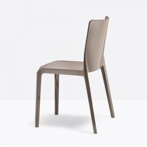 Silla Blitz 640 de Pedrali. Sillas de diseño. Sillas modernas para contract.