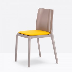 Silla Blitz 640 de Pedrali. Sillas de diseño. Sillas modernas para contract.