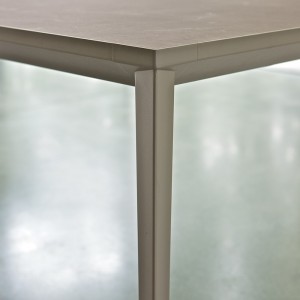 Mesa Echo Extensible In Melamina o Unicolor de Bontempi. Muebles de diseño italiano.