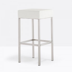 Taburete Cube XL 1453 de Pedrali. Taburetes de diseño. Taburetes para hotel.