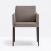 Sillón Dress 535 de Pedrali. Sillones y sillas de diseño italiano moderno.