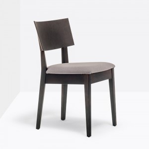 Silla Elle 452 de Pedrali. Sillas de diseño. Sillas tapizados para salón.