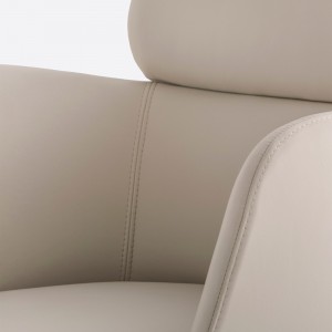 Sillón Ester 690 de Pedrali. Sillones modernos para hogar y contract.