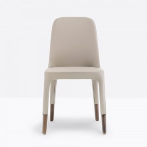 Silla Ester 691 de Pedrali. Sillas de diseño. Sillas tapizadas modernas.
