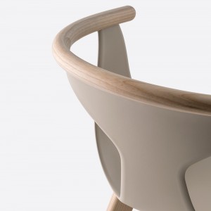 Sillón Fox 3725 de Pedrali. Sillones modernos de polipropileno para salón.