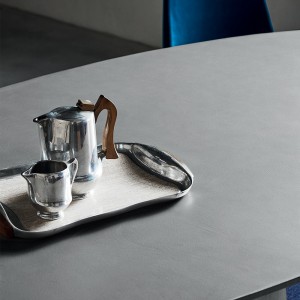 Mesa Podium Elíptica de Bontempi. Muebles italianos modernos. Mesas de diseño.