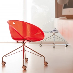 Sillón Gliss 968 de Pedrali. Sillones de diseño. Sillones con ruedas.
