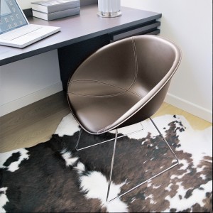 Sillón Gliss 930 de Pedrali. Sillas de diseño moderno. Sillones de cuero.