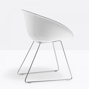 Sillón Gliss 930 de Pedrali. Sillas de diseño moderno. Sillones de cuero.