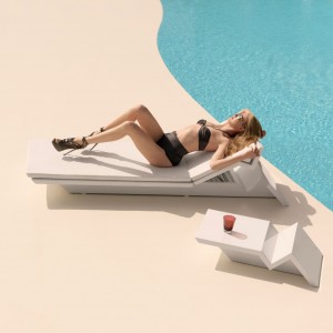 Tumbona Rest Reclinable de Diseño con Tecnología Interior Led | Vondom