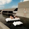 Mesa Tumbona Rest con Ruedas y Luz Led en el Interior | Diseño Vondom